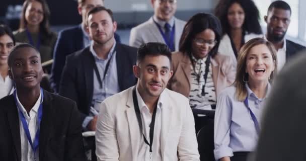Gente Negocios Conferencias Corporativas Risas Presentaciones Espectáculos Con Charlas Audiencia — Vídeo de stock