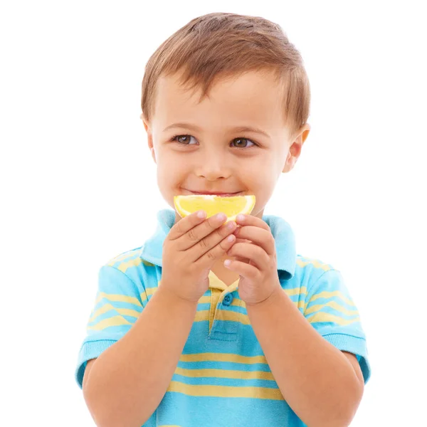 Beyaz Arka Planda Meyveleri Olan Çocuk Portresi Limon Yemek Stüdyo — Stok fotoğraf