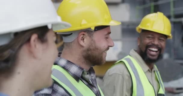 건물에 대화에 사람들 엔지니어 건축업자 노동자 휴식에 계약자의 — 비디오