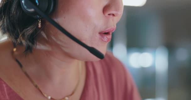 カスタマーサポート EコマースFaq オフィスでのコミュニケーションのためのコンサルタント マウス ビジネスコールセンター ヘッドフォン ソリューション アドバイスで話すプロフェッショナルアドバイザー 仮想アシスタントまたは女性 — ストック動画