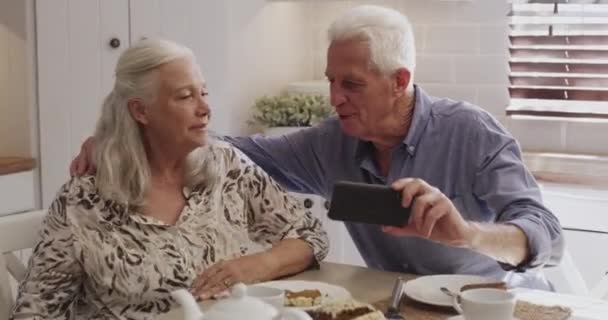 Casa Selfie Coppia Anziana Con Smartphone Connessione Prima Colazione Con — Video Stock