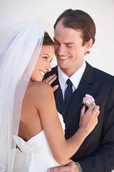 Bryllup Brud Brudgom Omfavner Kjærlighet Lykke Ved Seremoni Begivenhet Feiring – stockfoto