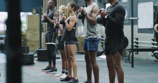 Люди Важка Атлетика Чайник Присіданні Тренувань Фізичних Вправ Або Тренувань — стокове відео