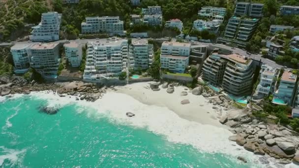 Drone Playa Barrio Con Edificio Paisaje Ciudad Del Cabo Para — Vídeo de stock