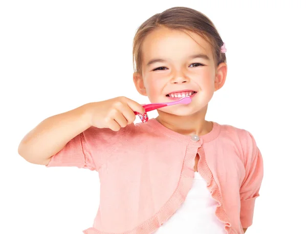 女孩和儿童在工作室刷牙 以获得卫生 健康和学习健康的白背景口腔习惯 快乐的小孩 清洁牙齿 呼吸清新 — 图库照片