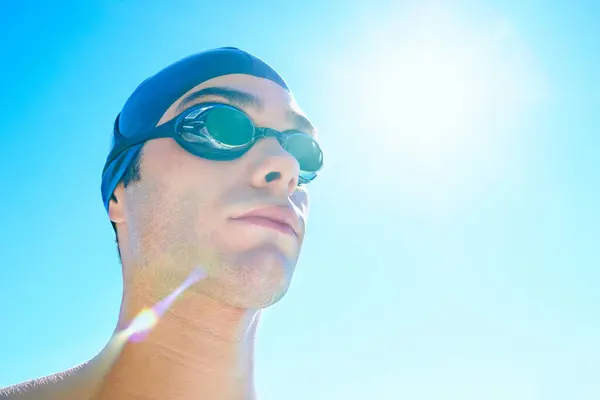 Yüzücü Gökyüzü Spor Adamının Spor Açık Hava Sporu Antrenman Rutini — Stok fotoğraf