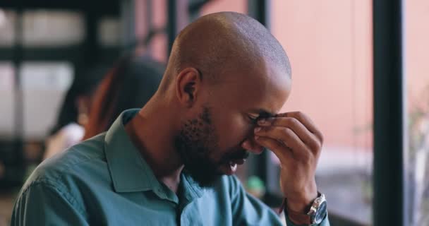 Uomo Stress Mal Testa Lavoro Distanza Burnout Lavoratore Creativo Con — Video Stock