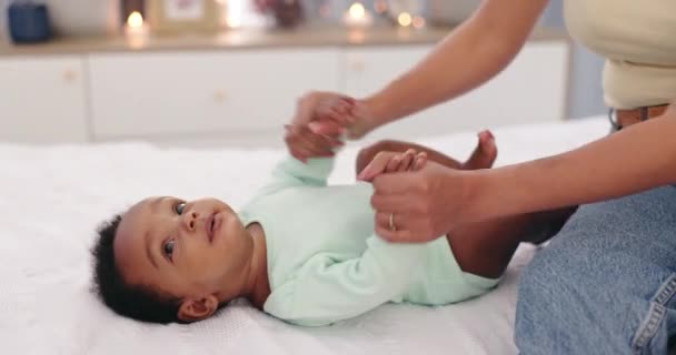 Quarto Brincar Mãe Com Bebê Casa Para Vínculo Relacionamento Bem — Vídeo de Stock