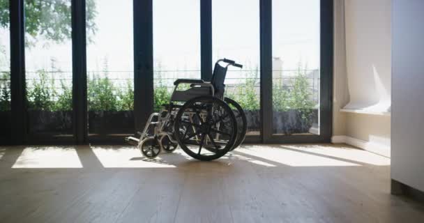 Wózek Inwalidzki Pokój Dzienny Dom Dla Niepełnosprawnych Sprzętu Domu Spokojnej — Wideo stockowe