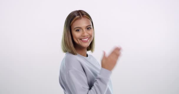 Руки Обличчя Щаслива Жінка Повітряним Поцілунком Студії Жестом Романтики Або — стокове відео