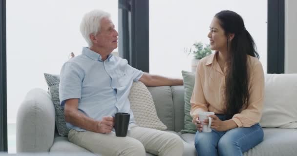 Kvinde Ældre Mand Kaffe Hjemmet Til Social Pension Slappe Eller – Stock-video
