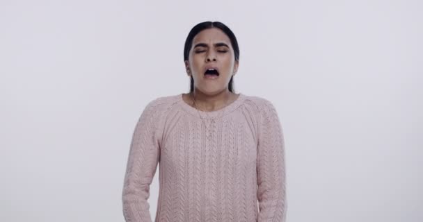 Vrouw Niezen Met Weefsel Voor Allergieën Ziek Studio Virus Bacteriën — Stockvideo