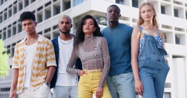 City Fashion Portrait Gen Friends Confidence Solidarity Diversity Streetwear Urban — Stock Video