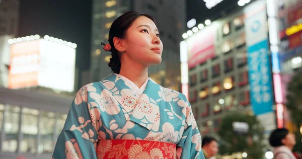 Pensamento Noite Cidade Com Mulher Japonesa Viagem Oportunidade Com Roupas — Fotografia de Stock