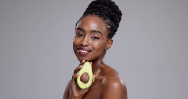 Avokado Güzellik Kadının Yüzü Sağlıklı Kozmetik Beslenme Diyet Için Gri — Stok video