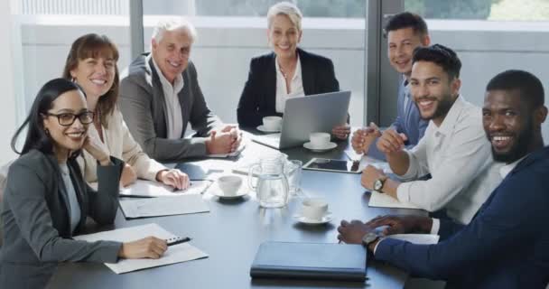 Pessoas Negócios Face Reunião Para Planejamento Grupo Feliz Atualização Financeira — Vídeo de Stock