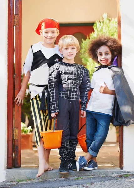 Children Halloween Celebration Costume Portrait Front Yard Holiday Spooky Outfit — Stock Photo, Image