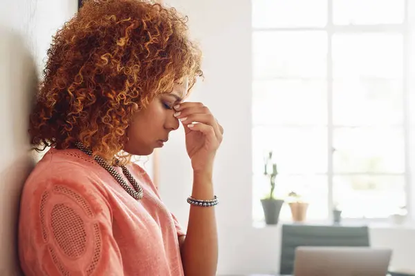 Headache Fatigue Woman Office Business Crisis Report Mistake Project Deadline — Stock Photo, Image