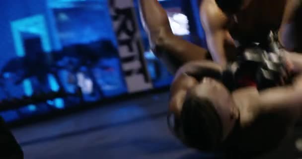 Чоловіки Боксери Бійки Кільці Змагання Маре Бою Бокс Сильні Атака — стокове відео