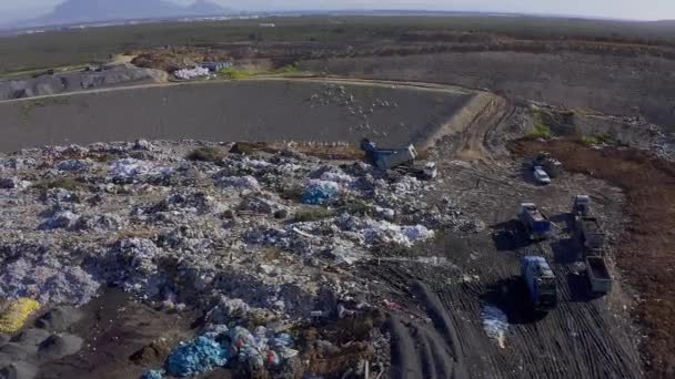 Drone Skládky Popelářské Vozy Pro Nakládání Odpadky Znečištění Životní Prostředí — Stock video