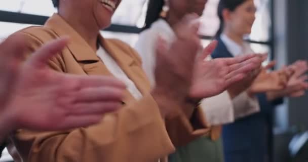 Ruce Potlesk Obchodníci Prezentaci Nebo Konferenci Chválit Podporovat Hrdostí Úřad — Stock video
