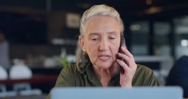 Senior Kobieta Telefon Komunikacji Kawiarni Tworzenia Sieci Kontaktów Rozmów Rozmów — Wideo stockowe