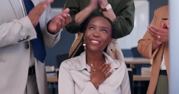 Ділові Люди Успіх Оплески Чорної Жінки Подякою Руки Похвалу Або — стокове відео