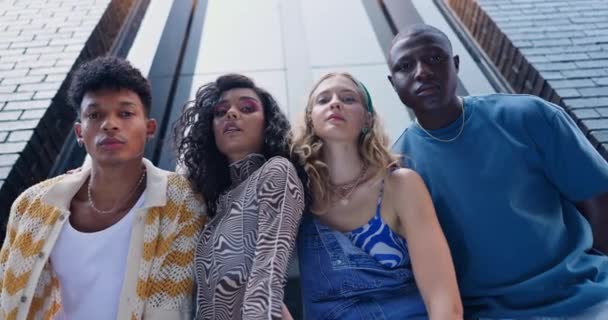 Modă Urbană Portret Gen Prieteni Încredere Solidaritate Diversitate Îmbrăcăminte Stradală — Videoclip de stoc