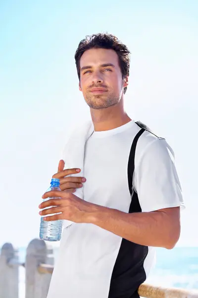 Beach Thinking Man Water Bottle Fitness Exercise Wellness Sunshine Person — Stock Photo, Image