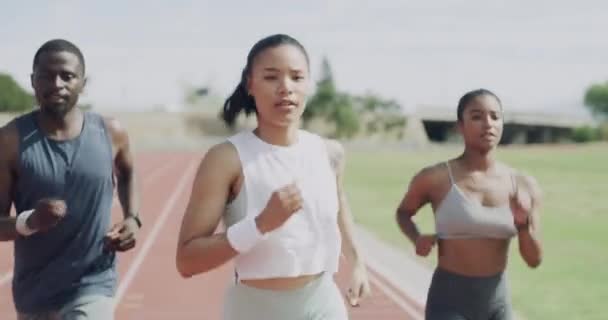 Glada Människor Springa Och Vinna Loppet Fitness Sport Eller Maraton — Stockvideo