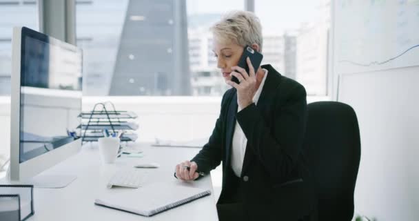 Telefone Ceo Mulher Negócios Tomar Notas Falando Comunicação Escritório Smartphone — Vídeo de Stock