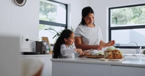 Madre Hijo Sándwich Cocina Para Desayuno Comida Saludable Clases Cocina — Vídeos de Stock
