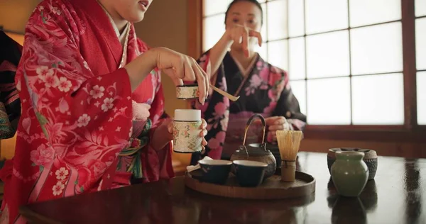 Japon Kadın Kimono Çay Seremonisi Için Chashitsu Odasında Barış Gelenek — Stok fotoğraf