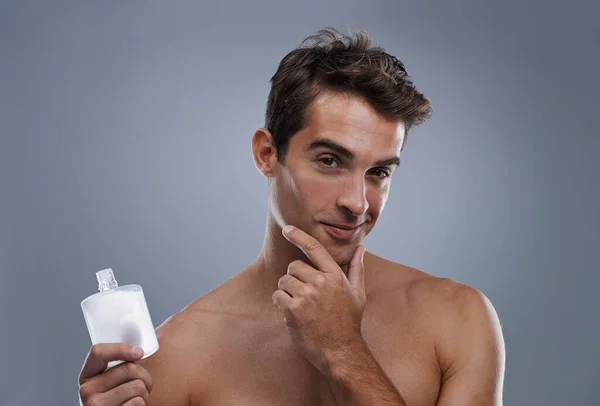 Studio Portrait Model Aftershave Skincare Grooming Facial Treatment Cologne Man — Stock Photo, Image