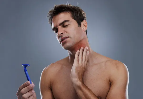 Man Shaving Beard Razor Pain Hair Removal Red Rash Inflammation — Stock Photo, Image