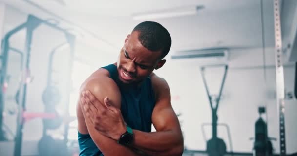 Gym Schouderpijn Zwarte Man Met Fitness Letsel Ontsteking Met Training — Stockvideo