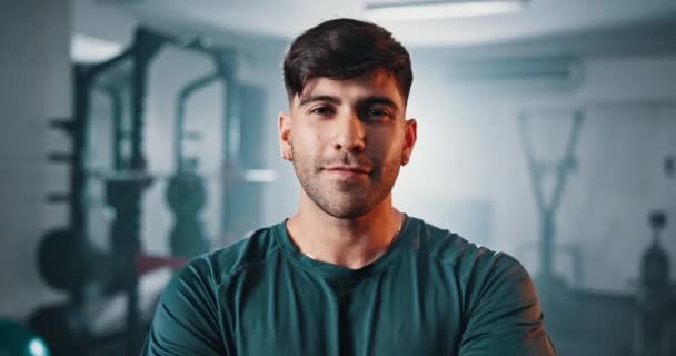 Gimnasio Club Felicidad Cara Del Hombre Confiado Aptitud Actividad Física — Vídeo de stock