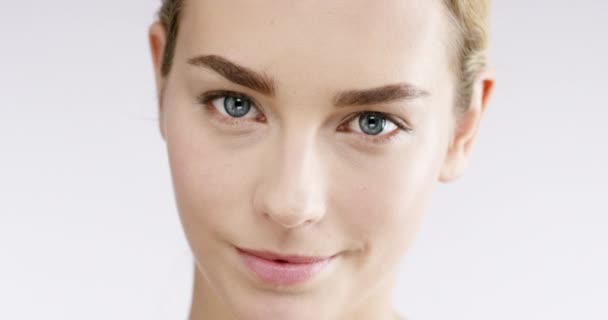 Face Modelo Relaxar Dermatologia Estúdio Para Bem Estar Com Estética — Vídeo de Stock
