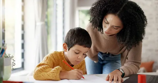 Tareas Aprendizaje Ayuda Con Madre Hijo Para Educación Hogar Investigación — Foto de Stock