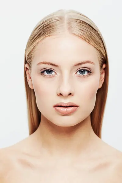 Retrato Mujer Belleza Cosmética Estudio Confianza Cosmetología Para Tratamiento Piel —  Fotos de Stock