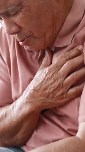 Starší Pacienti Muž Bolest Hrudi Nebo Kašel Jako Plicní Virus — Stock video