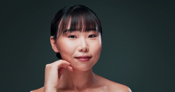Beleza Cuidados Com Pele Rosto Mulher Coréia Estúdio Com Confiança — Vídeo de Stock