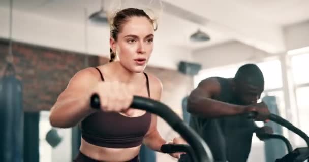 Kobieta Rower Fitness Siłowni Treningu Wellness Transformacji Wytrzymałością Dziewczyna Ludzie — Wideo stockowe