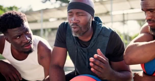 Homme Noir Travail Équipe Rassembler Pour Motivation Sur Terrain Basket — Video