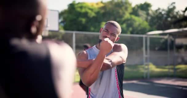 Sport Basketbal Atleten Warmen Zich Voor Armen Met Training Spel — Stockvideo