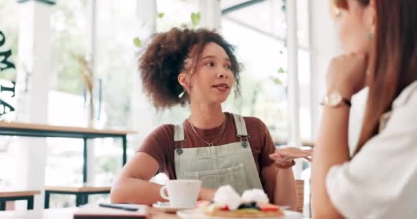 Разговор Завтрак Девушки Друзей Кафе Связи Вместе Вкусной Едой Общение — стоковое видео