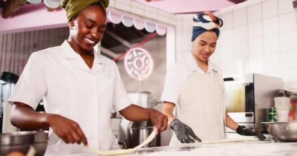 Panadería Las Mujeres Asocian Preparan Masa Para Pastelería Pequeño Negocio — Vídeos de Stock