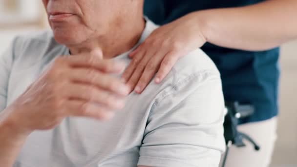 Handen Liefde Senior Man Met Verzorger Voor Mededogen Empathie Ondersteuning — Stockvideo