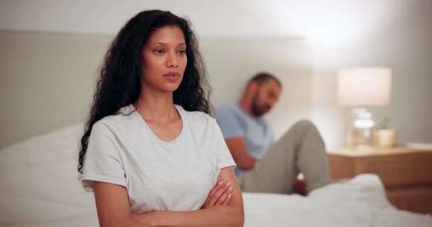 Frustrovaný Žena Konflikt Párem Ložnici Domova Bojem Manželství Rozvod Vztek — Stock video