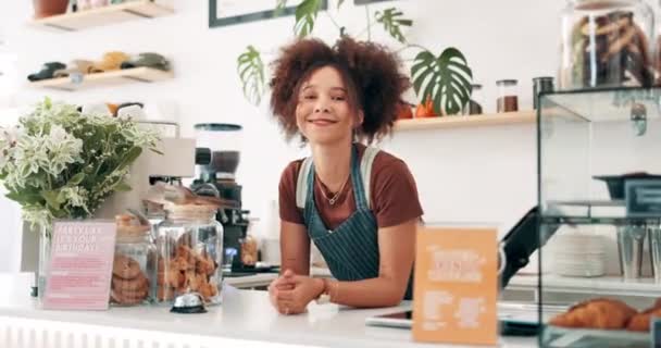 Gesicht Der Frau Café Geschäftsinhaberin Oder Kassiererin Schalter Zur Begrüßung — Stockvideo